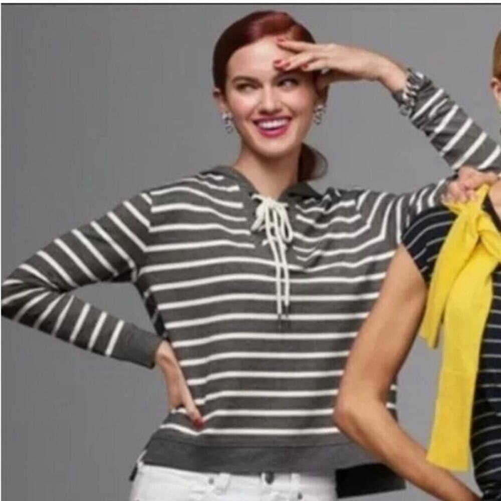Cabi gray white‎ striped lace up front hooded knit top size Medium #5324